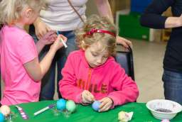 2014-04-12, malowanie jajek wielkanocnych  /  Easter eggs painting      